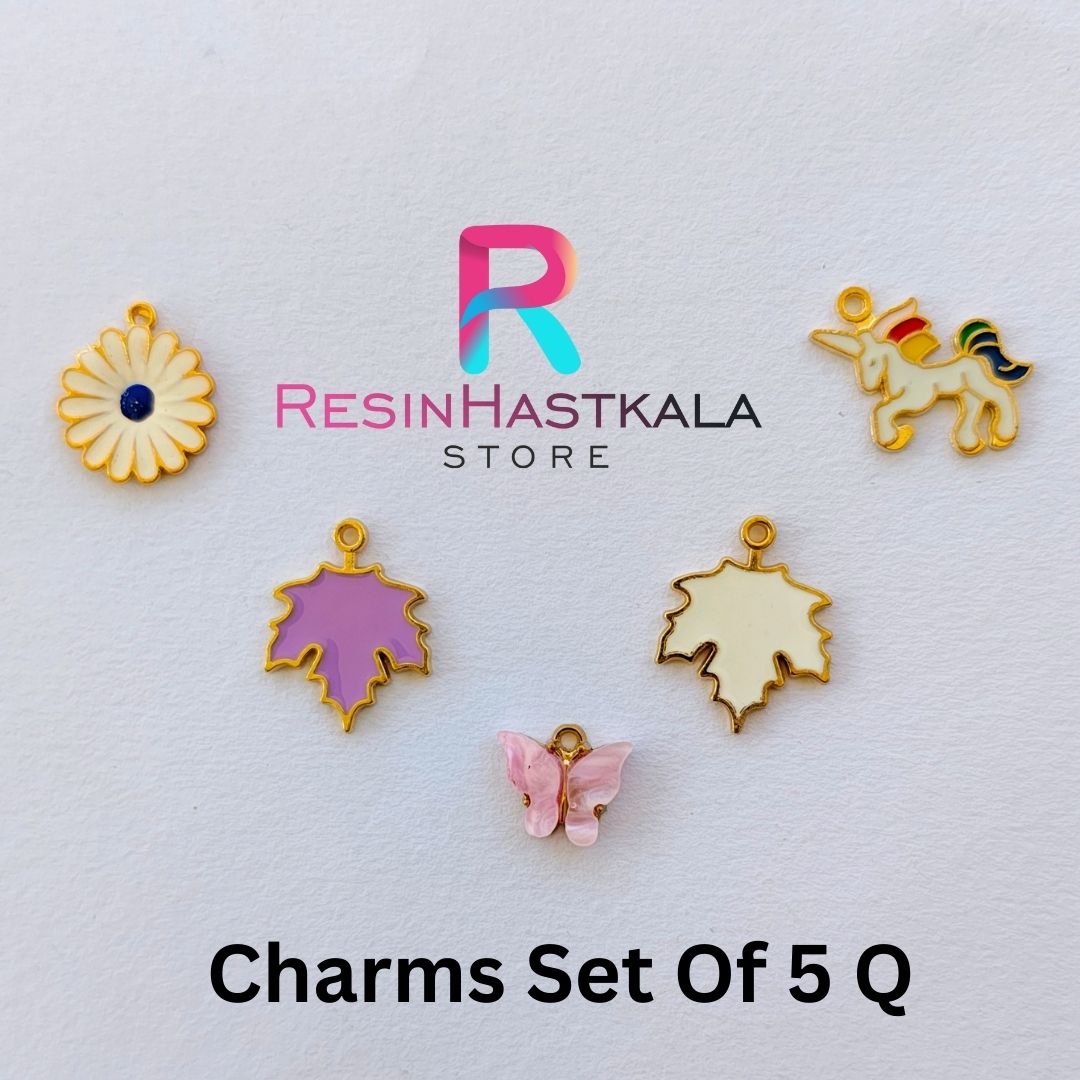 Charms Set Of 5 Q