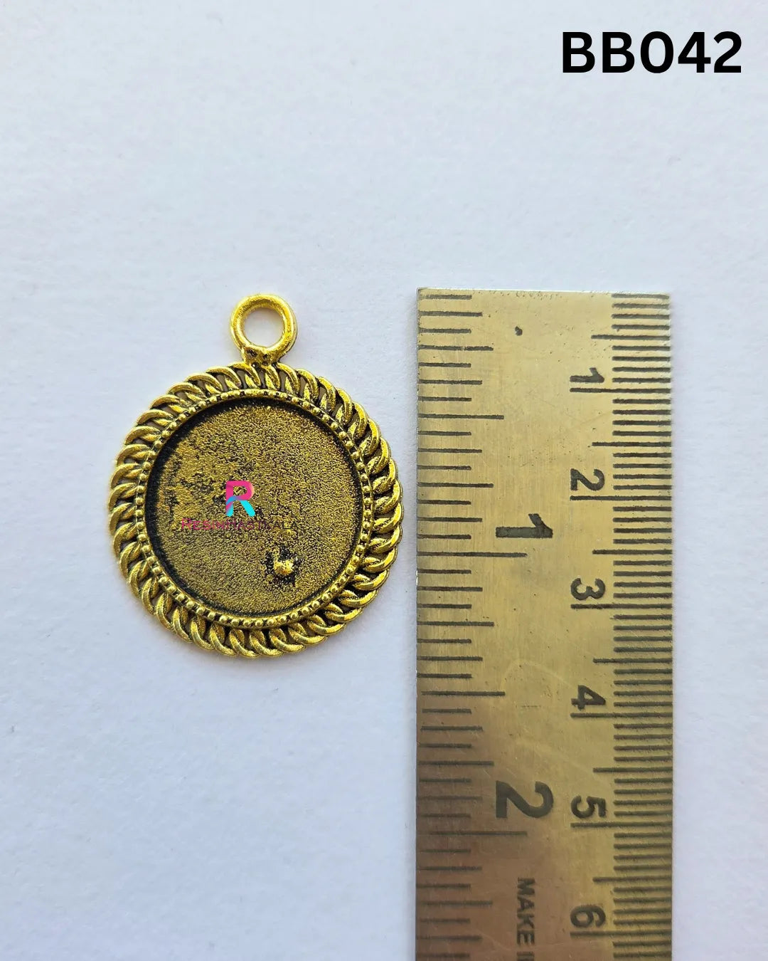 Golden Oxidized Pendant Bezel (BB042) – 3 Pieces